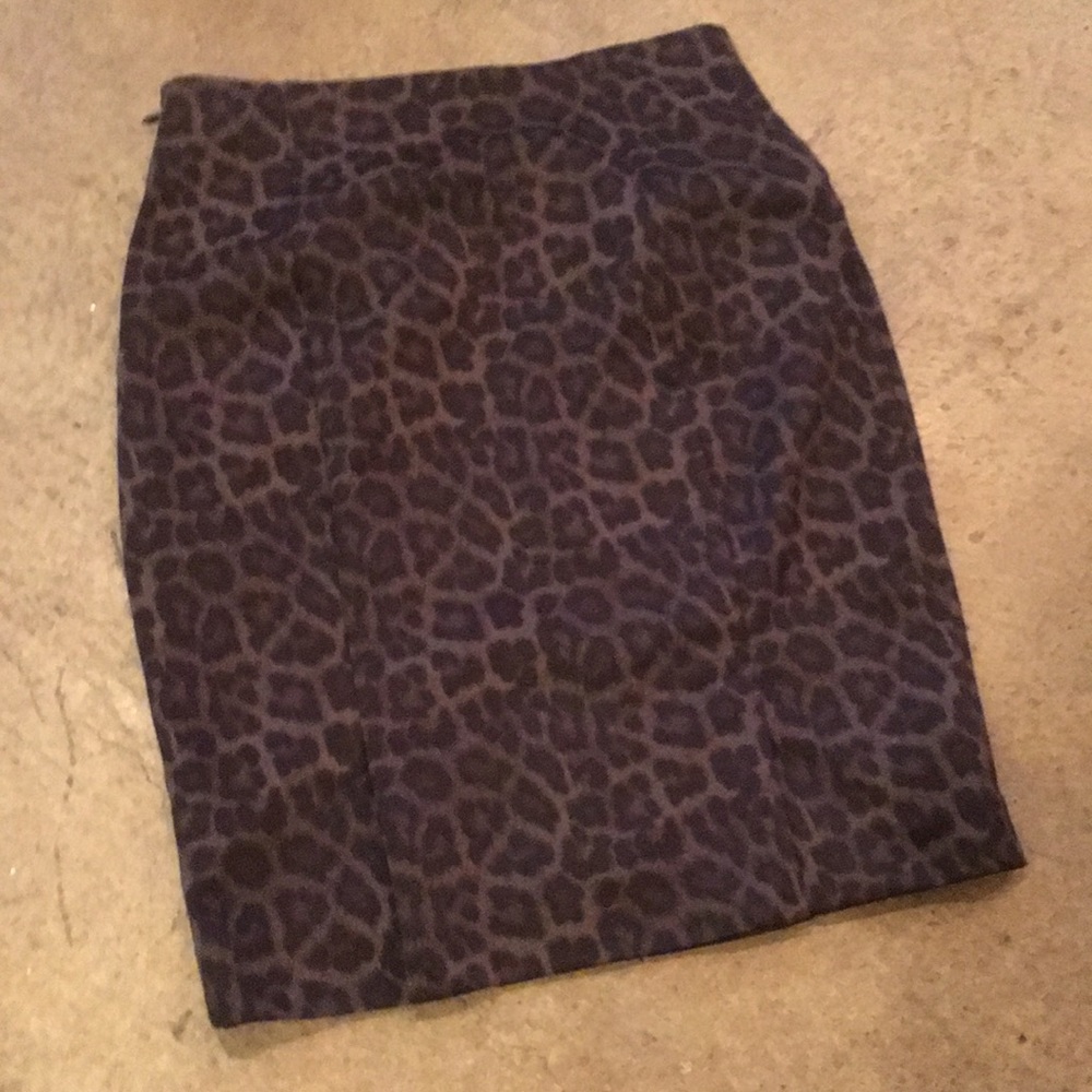 Michael Michael Kors pencil skirt 🐯 - Picture 5 of 7